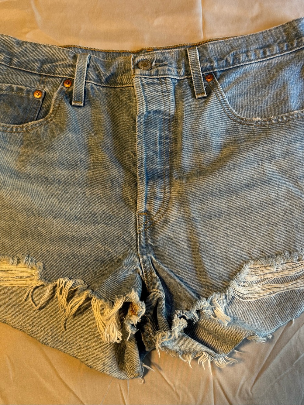 Levi’s frayed Hem Light Blue Denim Women's Shorts